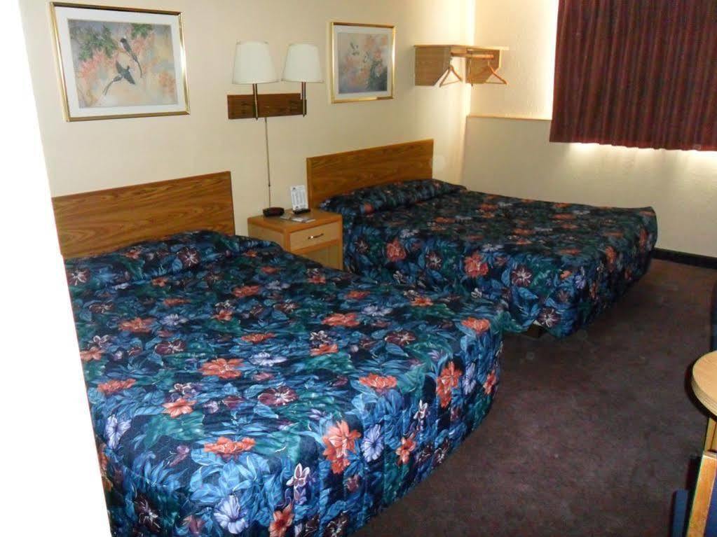 Hotel Super 8 By Wyndham Chadron Ne Exteriér fotografie